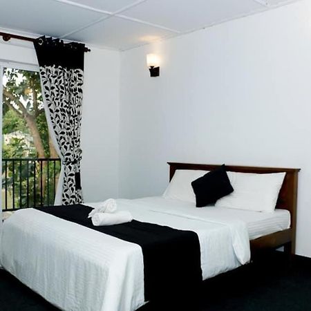 Sadhara River View Lodge Kandy Eksteriør bilde