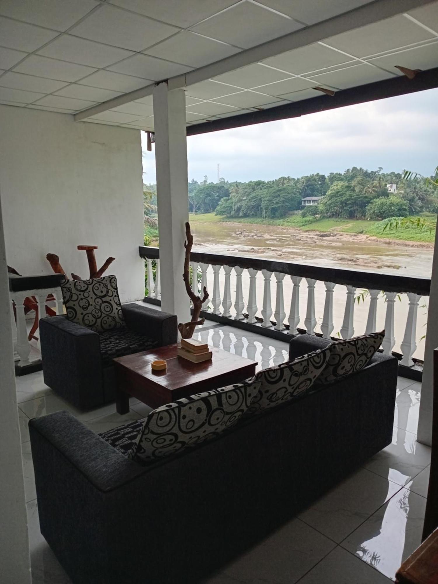 Sadhara River View Lodge Kandy Eksteriør bilde